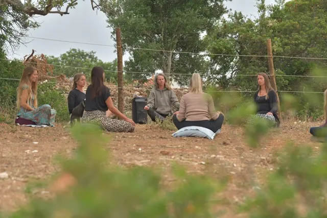 Yoga Retreat an der Algarve - Sim Yoga - Casa Lusitana - Meditieren in der Natur
